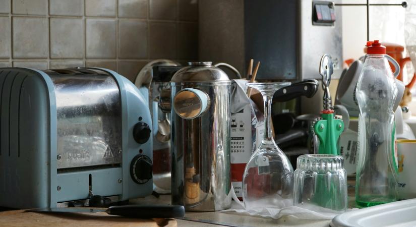 5 konyhai eszköz, amitől 40 éves kor felett meg kell szabadulnunk, mert bajt okoznak