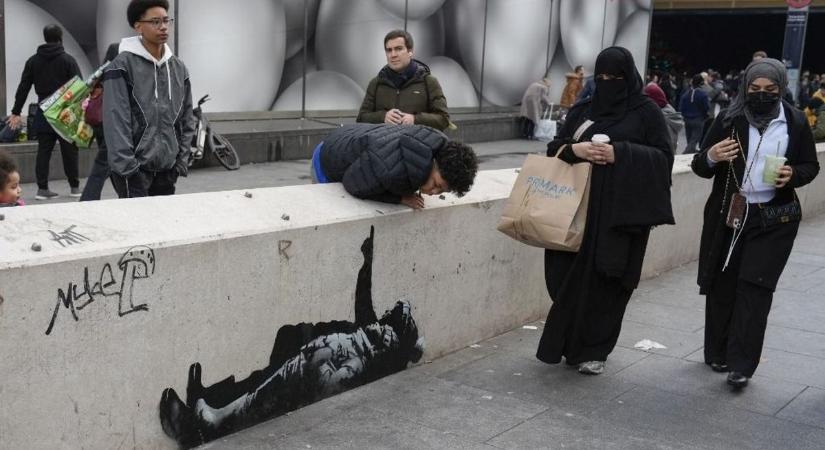 Leleplezhették Banksy kilétét, közben egy több százmilliós művészeti birodalom rajzolódik ki