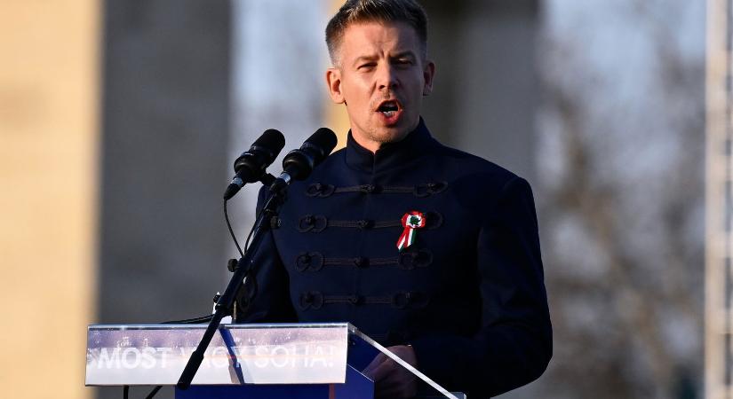 Magyar Péter egy képviselő anyjára támadt, átlépte a vörös vonalat