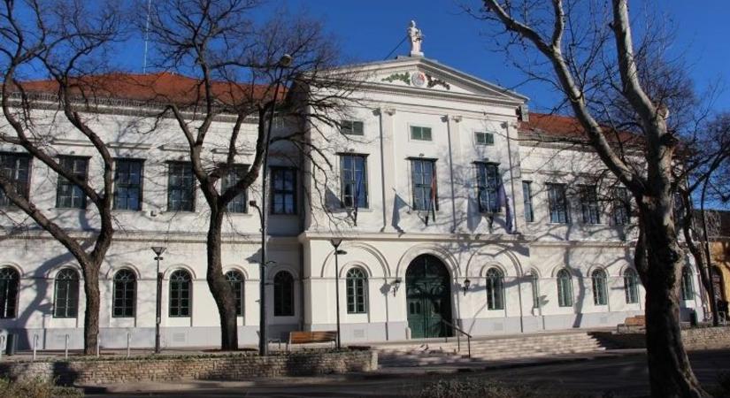 Visszamenőleg is megkapják a pénzt az érintettek, ennyi lesz az emelt összeg