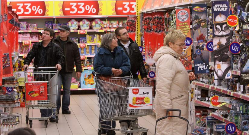 Vihar előtti csend: közelít a roham, de a többség még kivár