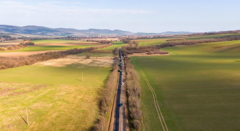 Útfelújítási hullám zajlik Nógrád vármegyében: számos szakaszon dolgozik a HE-DO