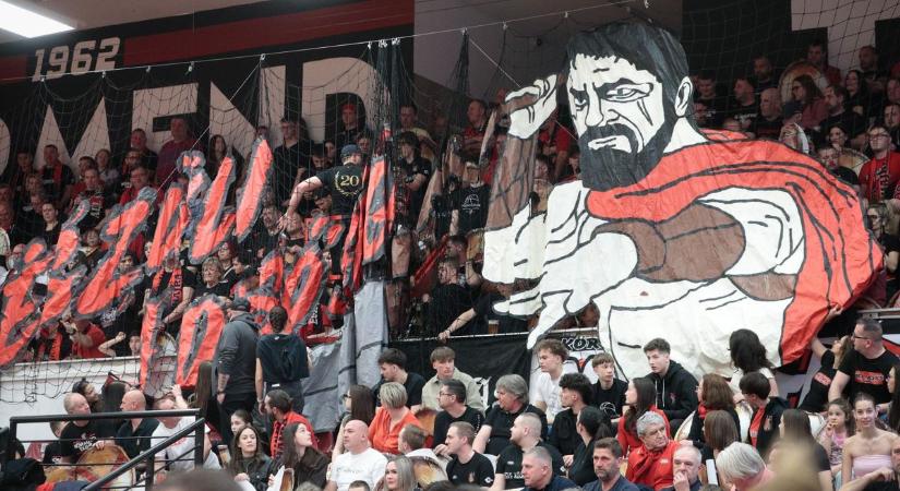 Parázs hangulatot teremtettek a szurkolók a Körmend-ZTE meccsen