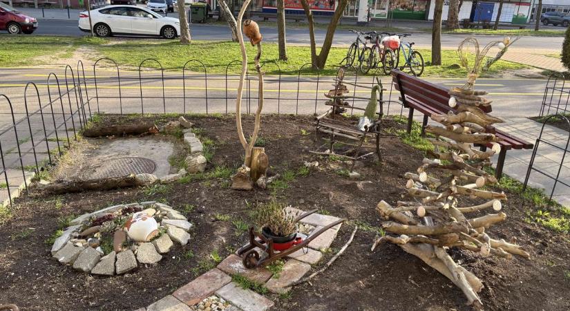 Tojásfa és karácsonyi manó: átírták az ünnepeket ebben a szegedi előkertben