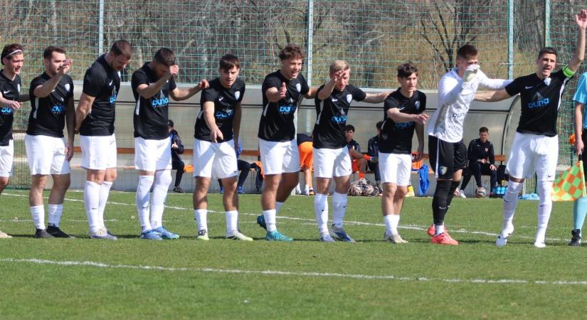 Fordított Hartán, továbbra is vezet a Tiszakécskei LC II.