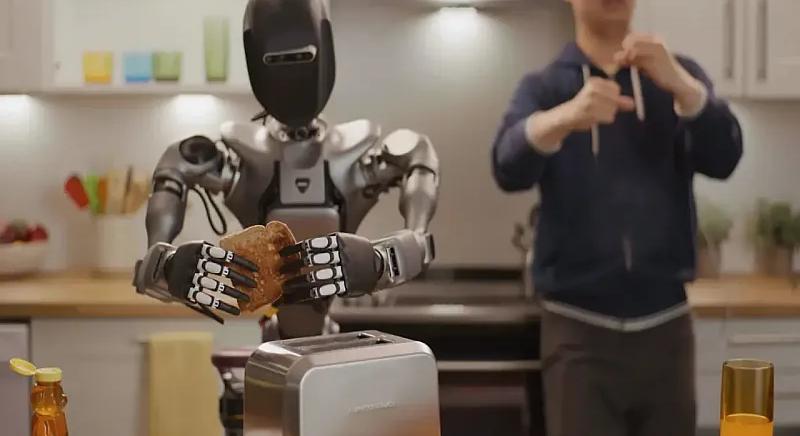 Humanoid robotoknak nyitottak iskolát Kínában