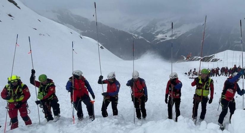Lavina sodort el síelőket az olaszországi Dél-Tirol tartományban, ketten meghaltak