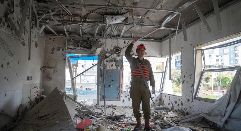 Sokan megsebesültek az Arad nevű városban becsapódott iráni ballisztikus rakéta miatt