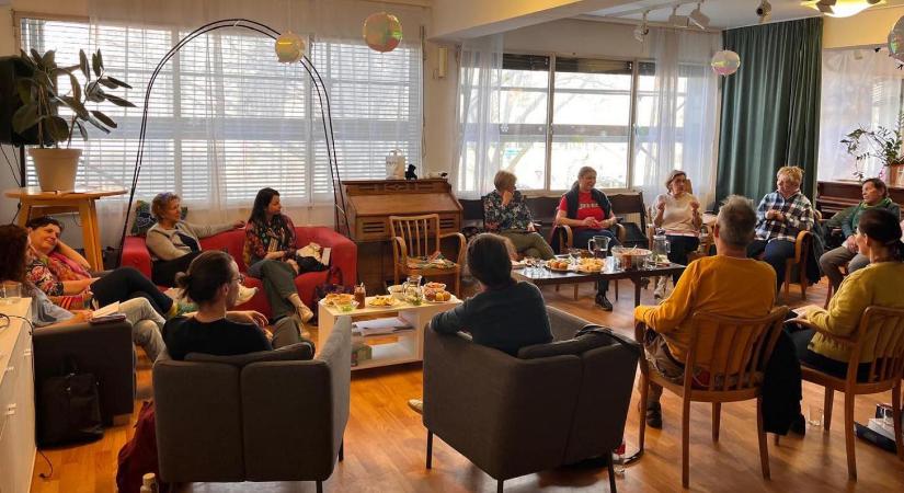 Papp Sándor Zsigmond: Olvasók dicsérete