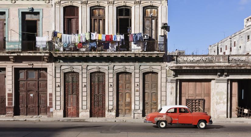 Példátlan összeomlást hozott Trump húzása a tízmilliós országban