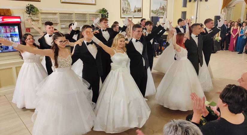 Hat évnyi szünet után rendeztek ismét Gregus bált