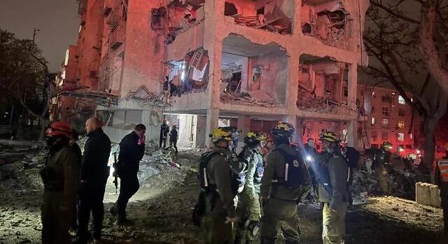 Kétszáz ember sebesült meg, 11 súlyosan Dimona és Arad városában, két iráni rakéta becsapódása után