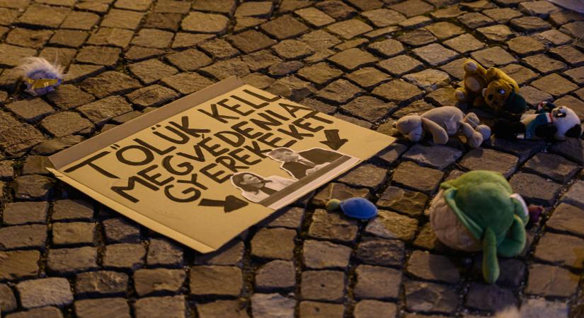 A közvélemény nem kegyelmez: az Orbán-rendszer válsága Magyar Péter politikai lehetősége