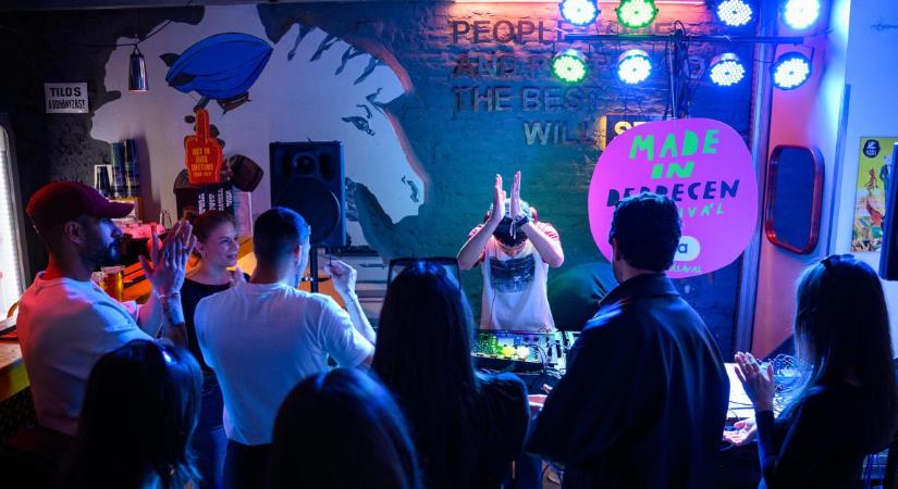 Kétszáz hangon szólt, mégis egy húron pendült szombaton Debrecen – fotókkal, videóval