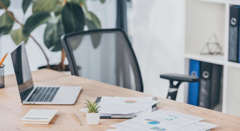 Mit tehetnek a cégek, ha másodállást vállalnának a dolgozók?-