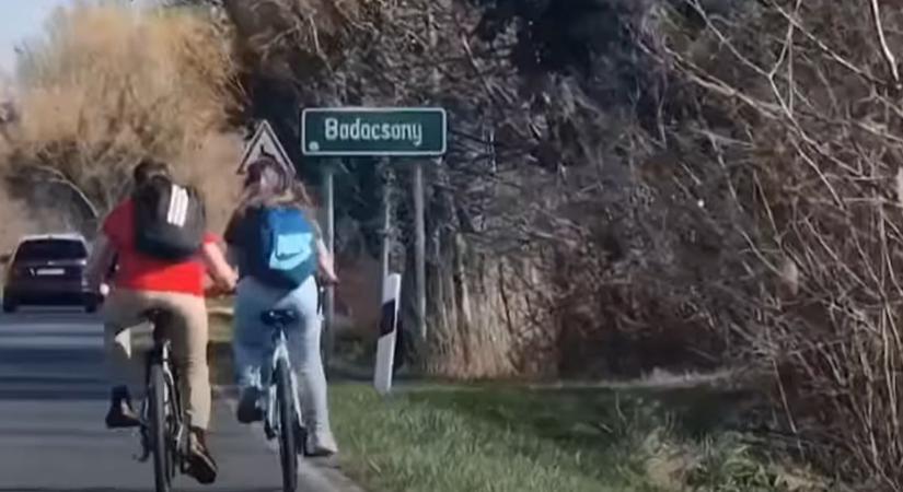Tiltott úton tekertek a biciklisek, a rendőrök azonnal lecsaptak! (videó)