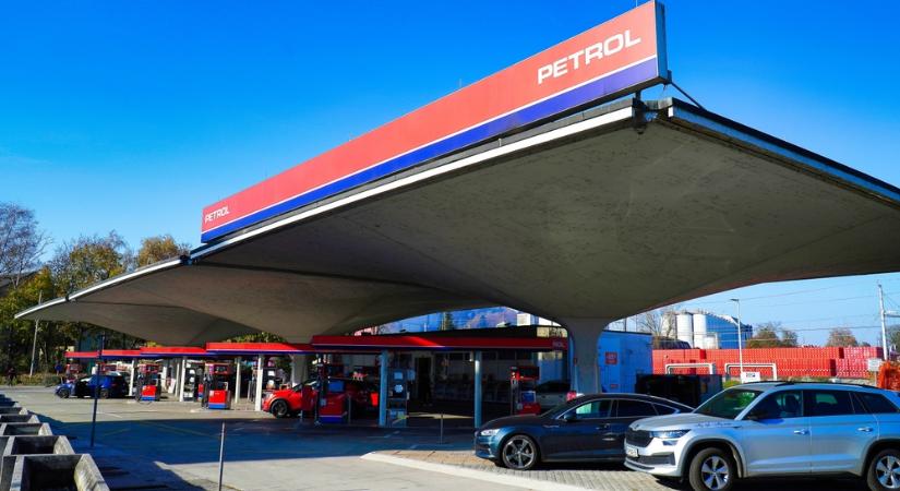 Nagy a baj: a szomszédban már korlátozták a benzinvásárlást, bevonják a hadsereget