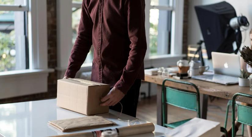 Így vernek át a webshopok: rengetegen bedőlnek ezeknek a trükköknek