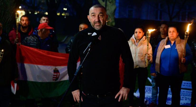 „Nem engedhetjük, hogy bárki karlendítésekkel mutassa meg, mi az elképzelése a közös életünkről” – a rasszizmus ellen szólalt fel a debreceni roma közösség – videóval