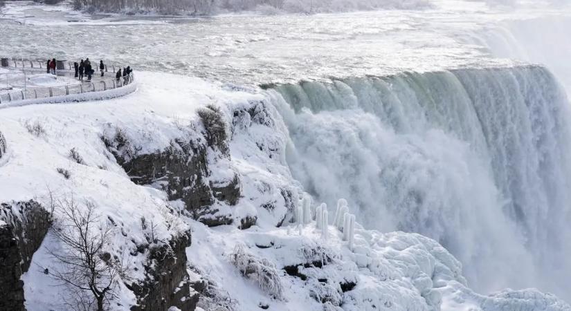 Nem hittek a szemüknek: kiszáradt a Niagara-vízesés