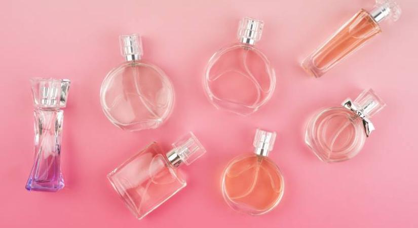 A tavasz legnőiesebb parfümjei 2026-ban: csábító illatok, amik után mindenki megkérdezi, mit viselsz
