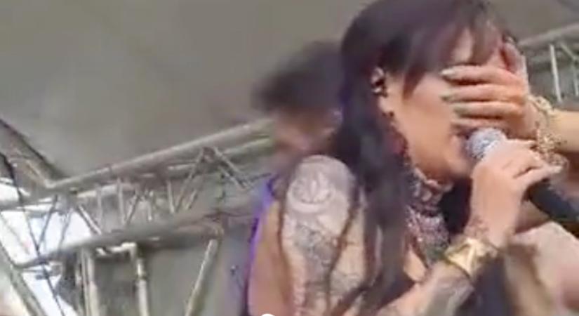 500 ezer forintért énekelték a himnuszt a Fidesz közel 400 milliós nagyrendezvényén