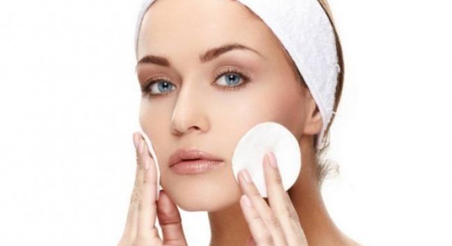 A micellás víz titkai: mi az a micella, és mire jó ez a „csoda víz”?