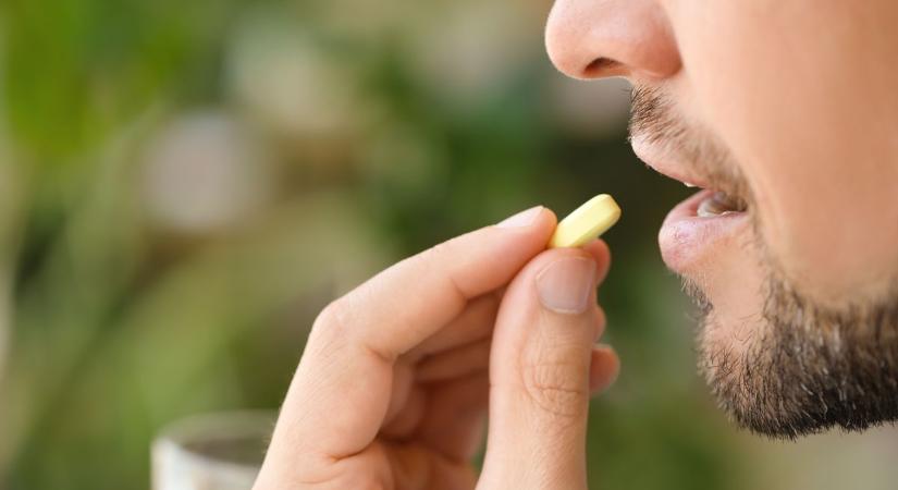 Figyelmeztetést adtak ki a milliók által szedett gyógyszerről, több kárt csinál, mint hasznot