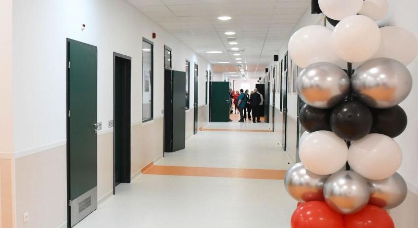 Új szintre léphet az oktatás: közel 6 milliárd forintból újult meg ez a Szabolcs vármegyei iskola