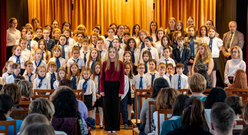 Gyakorlati tudás a hallgatóknak: az érzelmi intelligencia fejlesztése állt a Tanítók napja középpontjában a Széchenyi István Egyetemen