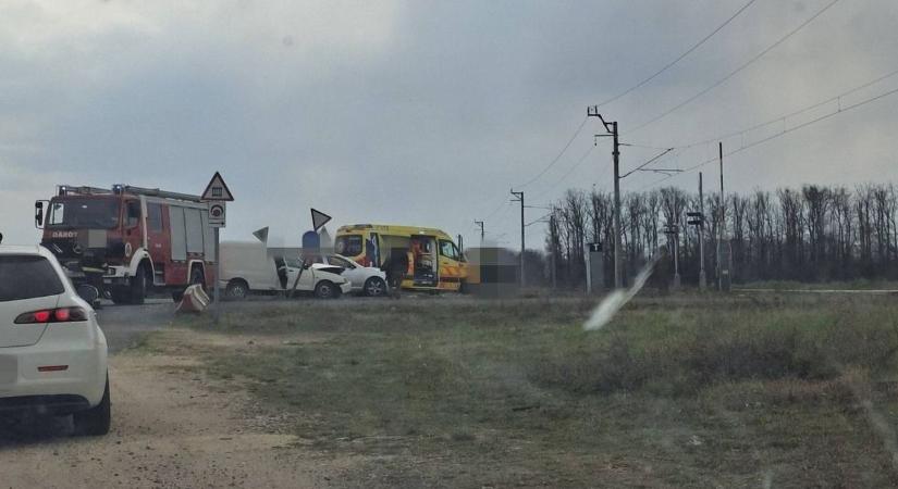 Ráfutásos baleset történt a 88-as főúton