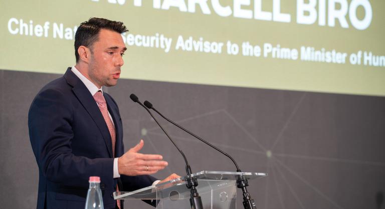 Több mint száz éve érkezett a figyelmeztetés, ami most mindenkit lázban tart