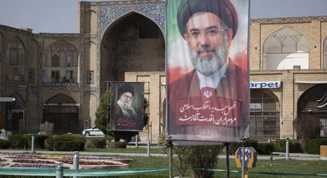 Irán a válaszúton: ideológiai ellenállás vagy túlélési pragmatizmus?