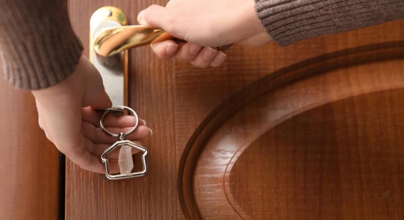 Ezt jelenti a pszichológia szerint, ha többször is ellenőrzi, hogy bezárta-e az ajtót