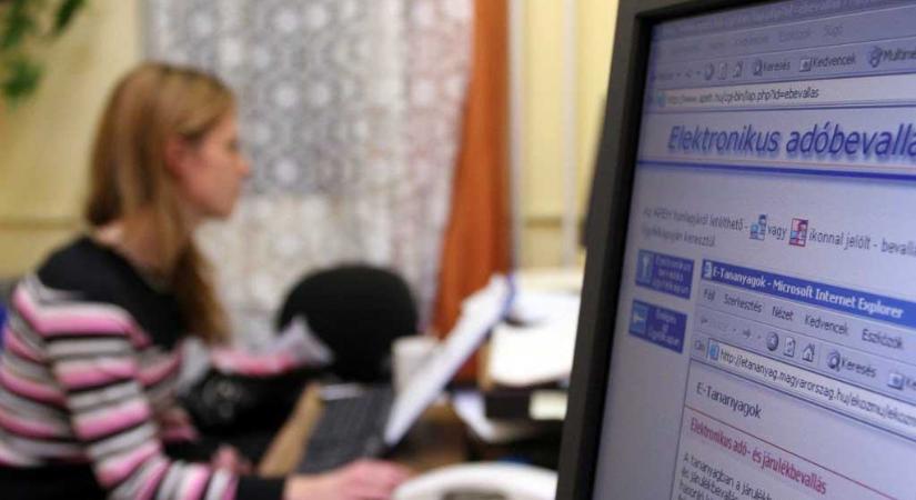 Sorakoznak a csapdák az adóbevallásban: nagyon sokba kerülhet a figyelmetlenség