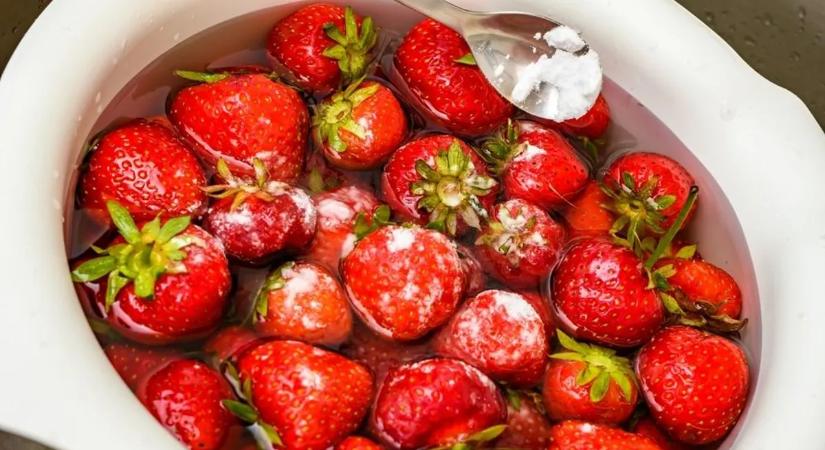 A szódabikarbóna tényleg megtisztítja a vegyszeres gyümölcsöt?