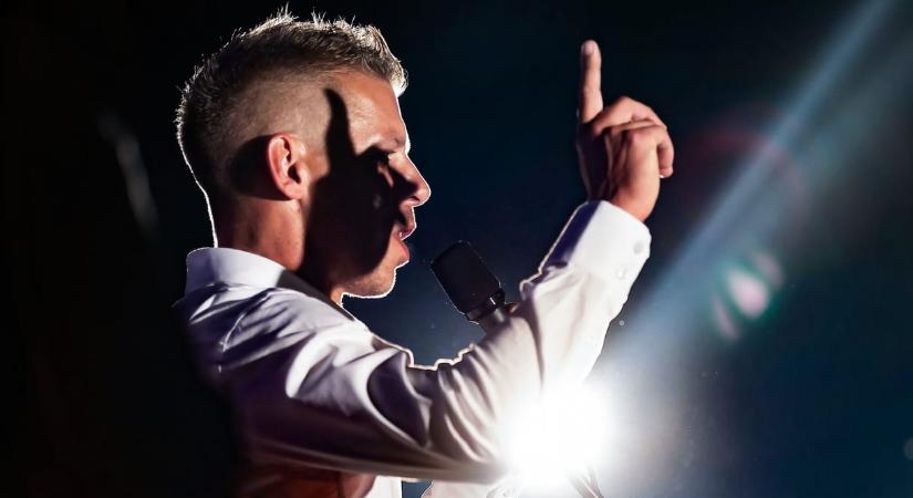 Magyar Péter szerint késsel támadtak alelnökére egy fórumán