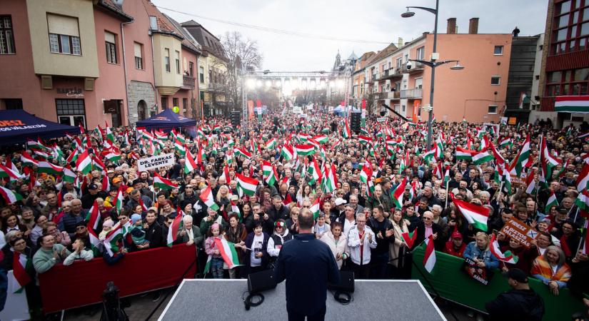 Hódmezővásárhelyi országjárás: „többen vagyunk, mint ők”