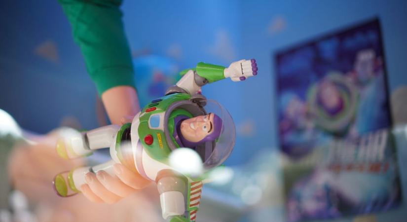 Ezért érdemes babát adni a gyerek kezébe tablet helyett