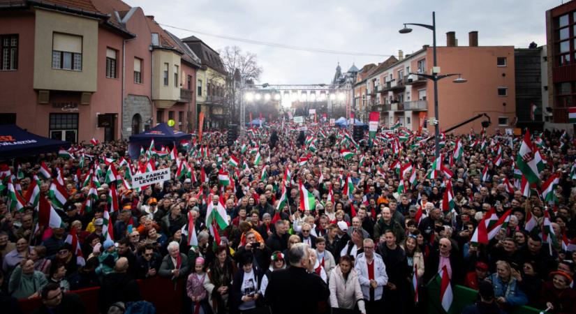 Orbán Viktor: Egy dolog biztos: többen vagyunk, mint ők!