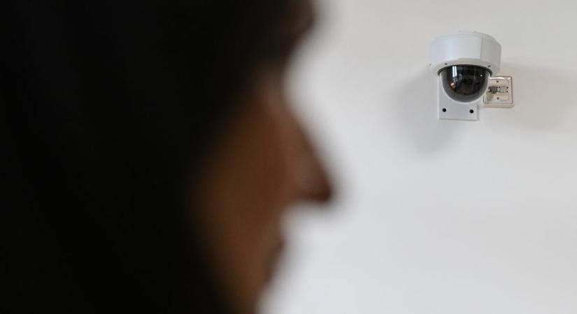 „Meg kell tanulni hallgatni és a csöndet kezelni” – így néz ki a kiskorú gyermekek kihallgatása a gyakorlatban