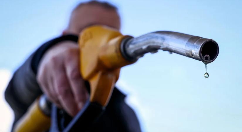 Vége a szabad tankolásnak? Durva korlátozás jön a szomszédban