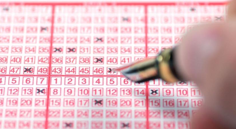 Hatoslottó sorsolás: kihúzták a 12. játékhét vasárnapi nyerőszámait
