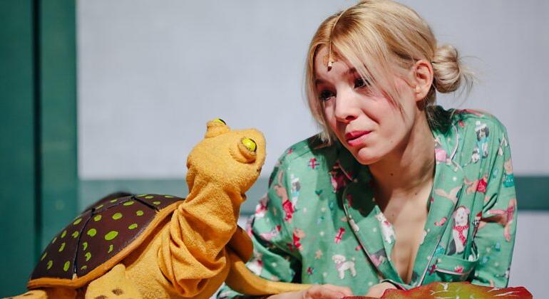 „Megtanulunk egyre jobban figyelni egymásra” – Interjú Dömötör Anna Viktóriá bábművésszel