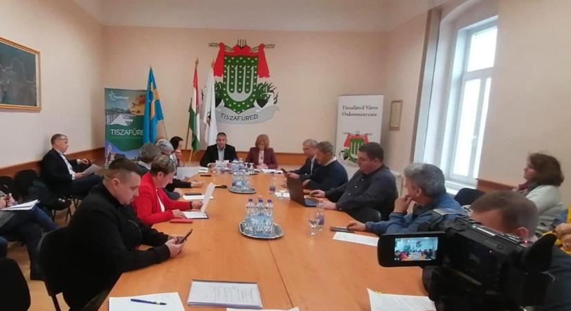 A BMW-gyárral és az egyetemmel fog össze Tiszafüred: elképesztő fejlesztések előtt a város