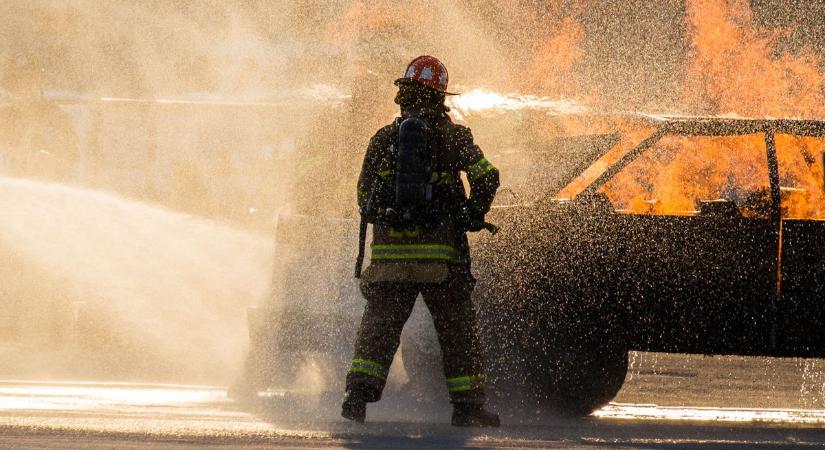 Valakinek nagyon rossz napja van: autó égett Szentlászlón