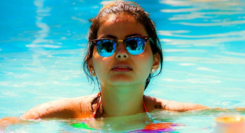 Szinte minden termálvízben ott van – a bőrödnek és az ízületeidnek is jót tehet