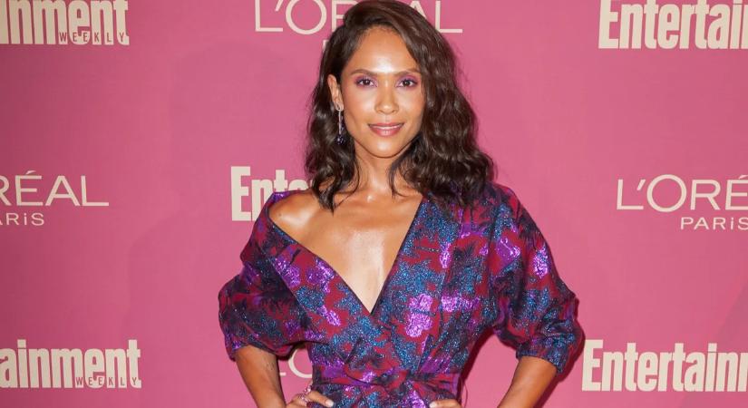 A dél-afrikai színésznő, Lesley-Ann Brandt puszta jelenléte is felkorbácsolja a fantáziát — durván szexi fotók