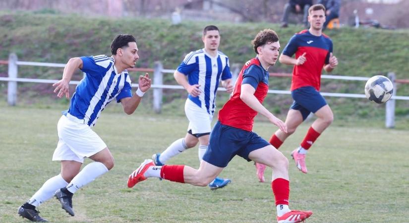 Nagykállóban háromszor villant a piros– mutatjuk a megye egy vasárnapi eredményeit (fotókkal, edzői nyilatkozatokkal)