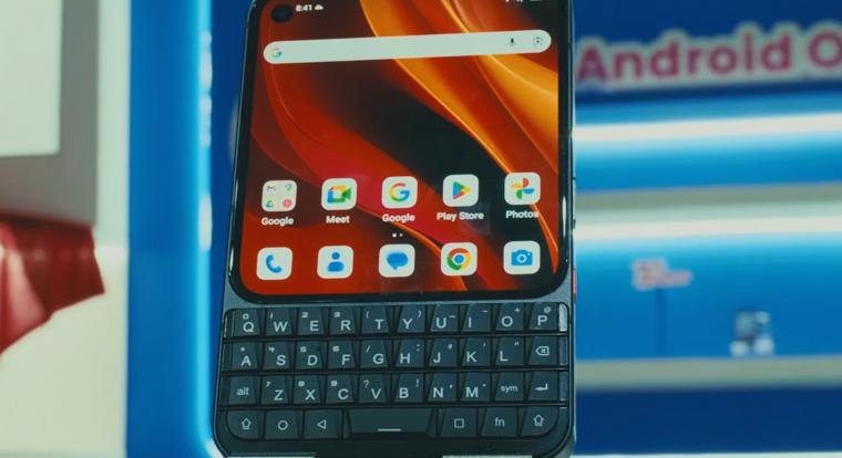 Már dátuma is van a BlackBerry-szerű Titan 2 Elite rajtjának